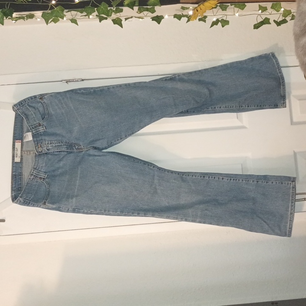 Levi's 525, Boot Cut, Size 14 Long, Medium to Light Denim Jeans